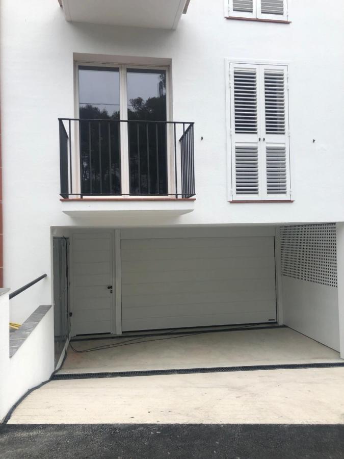 Apartamento Nuevo En El Centro Con Garaje Cadaques Ngoại thất bức ảnh